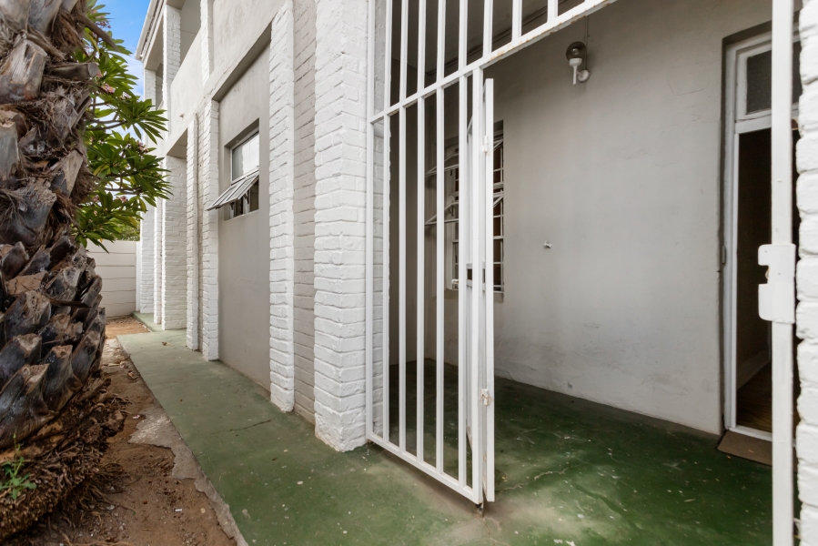 9 Bedroom Property for Sale in Observatory Western Cape